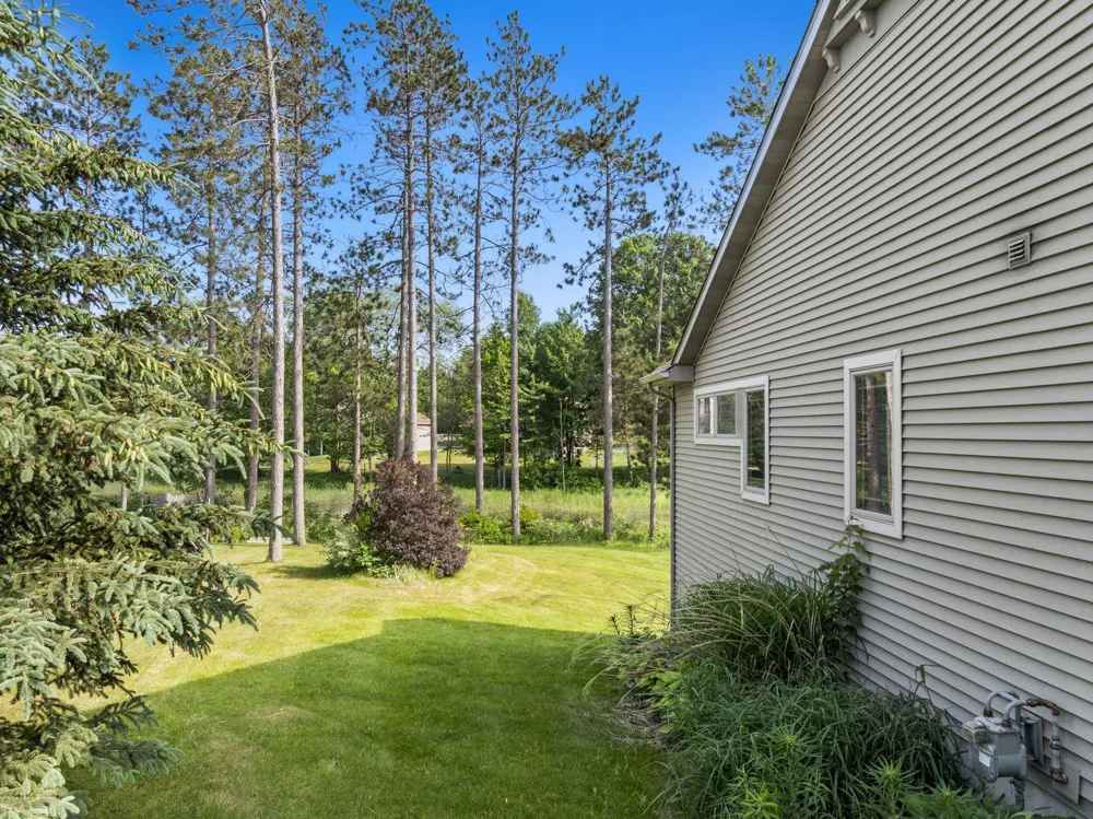 1546 Nightingale Lane Paradise Township, MI 49649