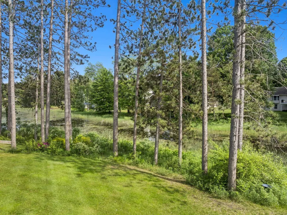 1546 Nightingale Lane Paradise Township, MI 49649