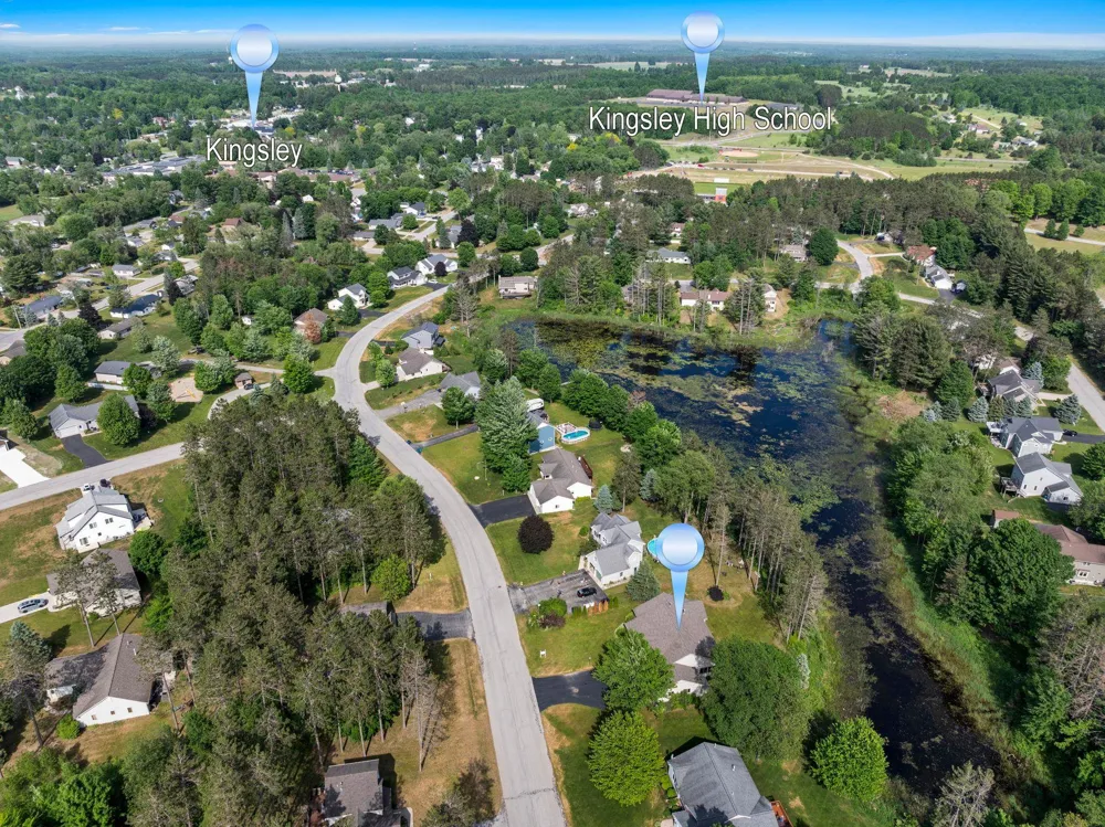 1546 Nightingale Lane Paradise Township, MI 49649