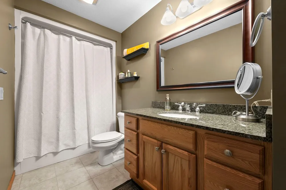 1546 Nightingale Lane Paradise Township, MI 49649