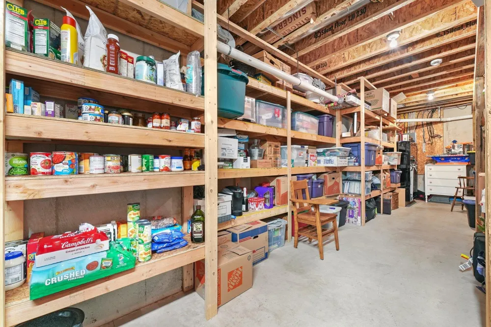 1546 Nightingale Lane Paradise Township, MI 49649