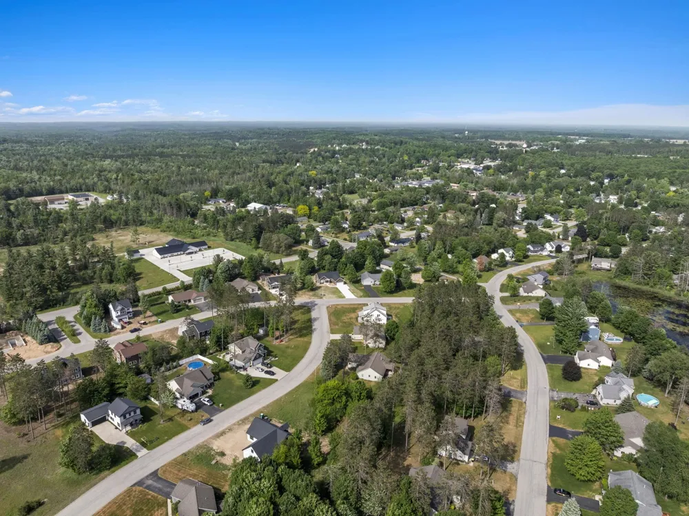 1546 Nightingale Lane Paradise Township, MI 49649
