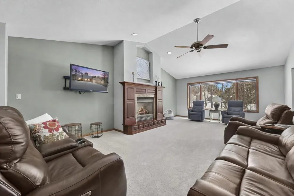 1546 Nightingale Lane Paradise Township, MI 49649