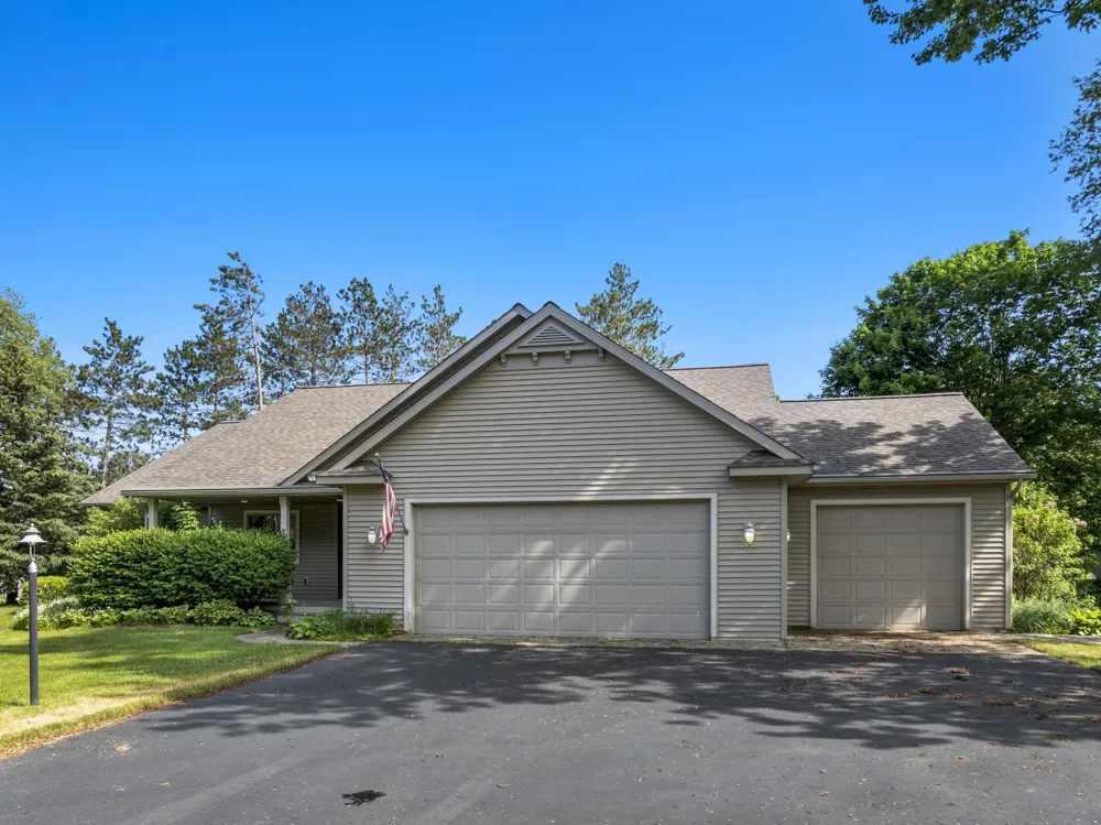 1546 Nightingale Lane Paradise Township, MI 49649