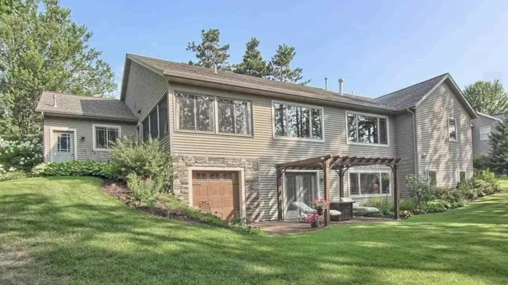 1546 Nightingale Lane Paradise Township, MI 49649