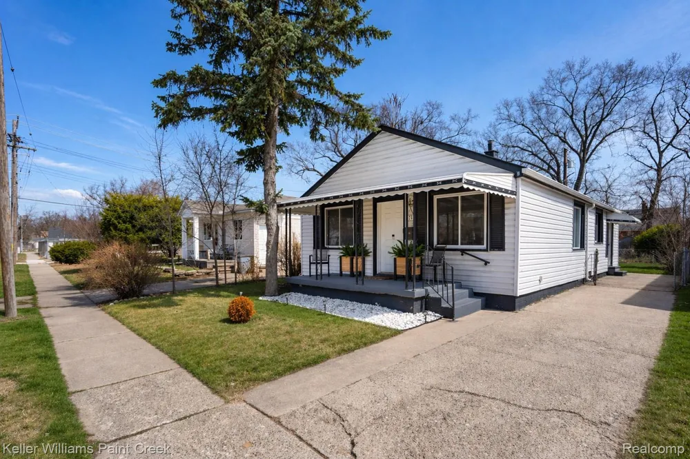 21414 Westview Avenue Royal Oak Charter Township, MI 48220