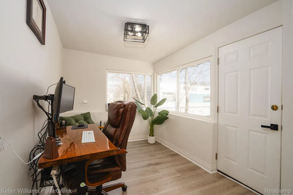 21414 Westview Avenue Royal Oak Charter Township, MI 48220