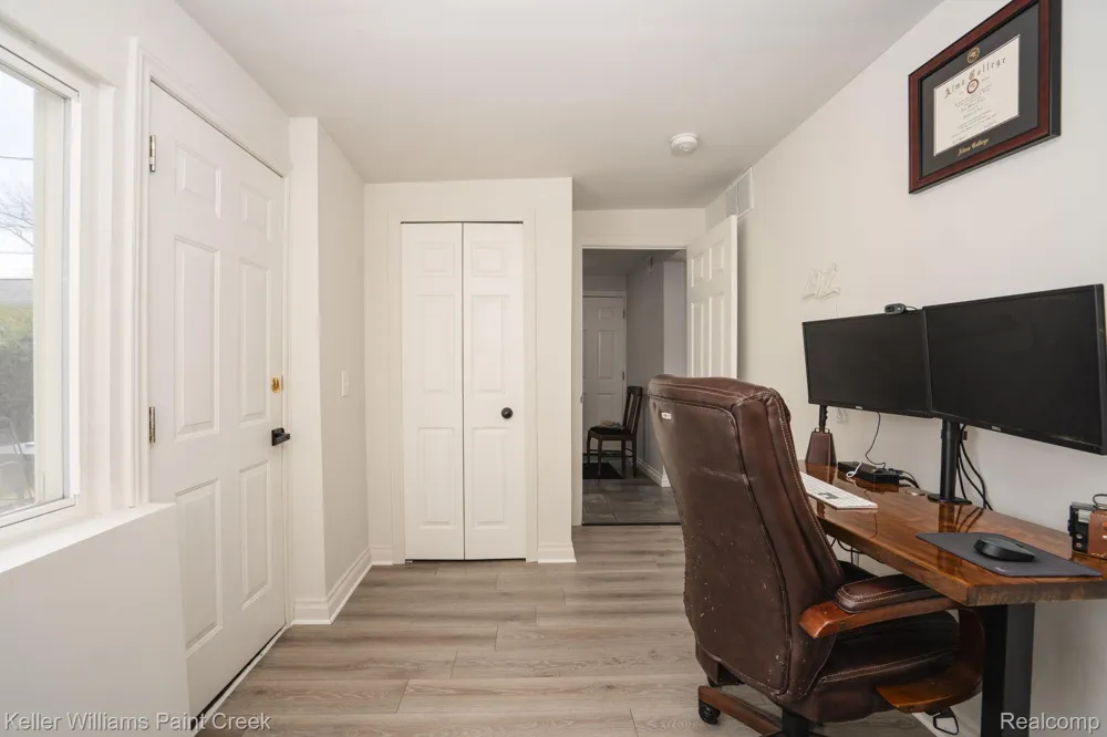 21414 Westview Avenue Royal Oak Charter Township, MI 48220
