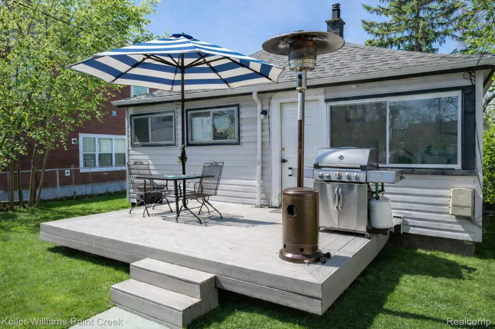 21414 Westview Avenue Royal Oak Charter Township, MI 48220