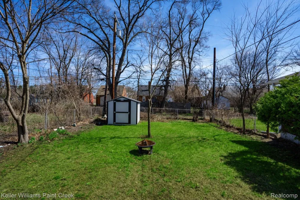 21414 Westview Avenue Royal Oak Charter Township, MI 48220