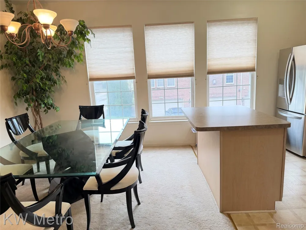 25409 Saint James Southfield City, MI 48075