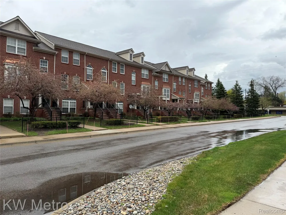25409 Saint James Southfield City, MI 48075