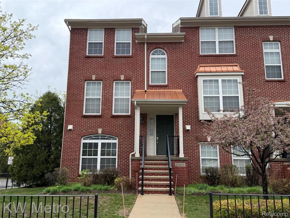 25409 Saint James Southfield City, MI 48075