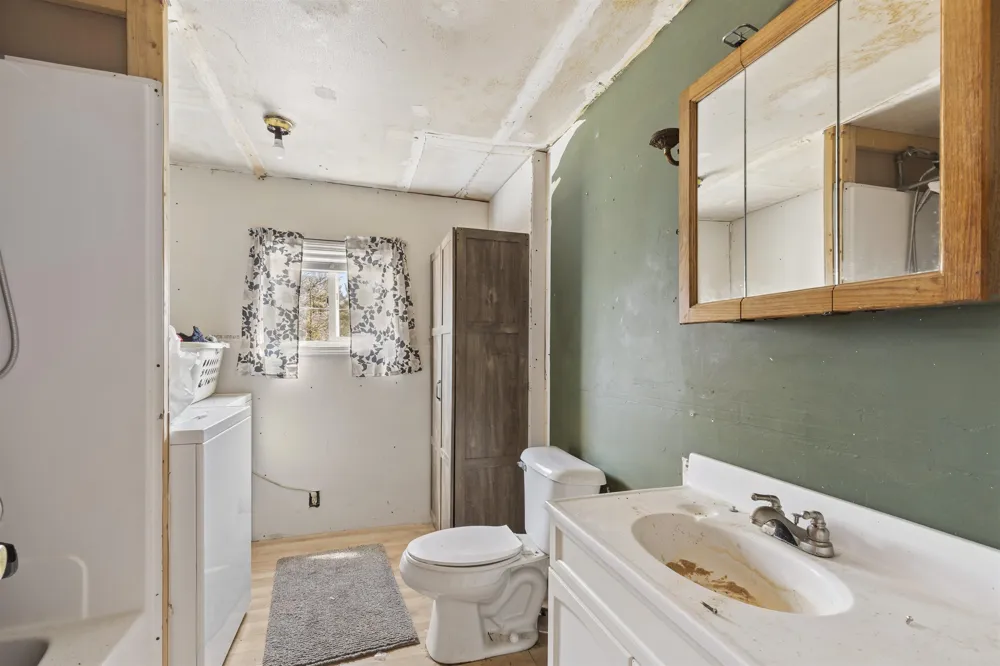 17403 Springdale Springdale Township, MI 49683
