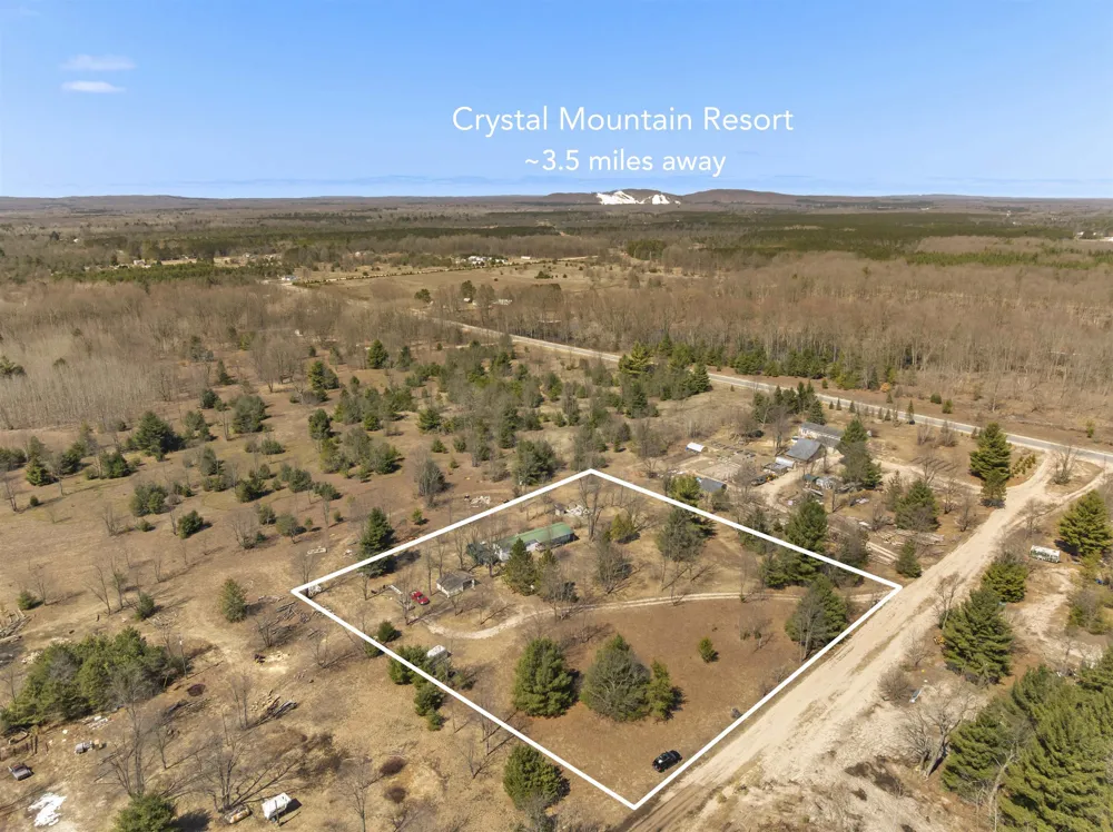 17403 Springdale Springdale Township, MI 49683