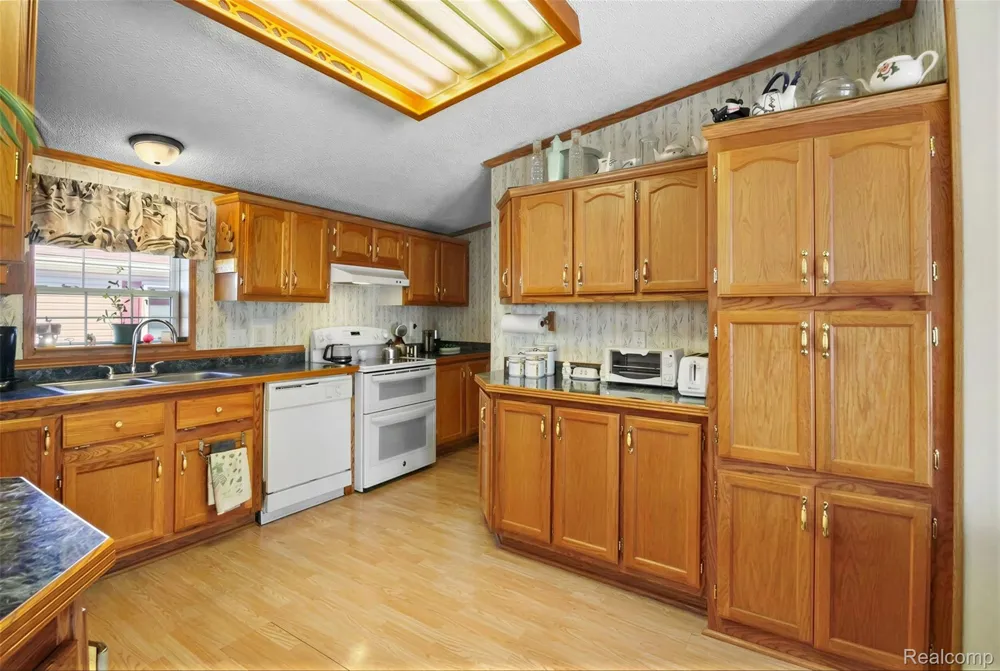 13617 Orchard View Street Ash Township, MI 48117