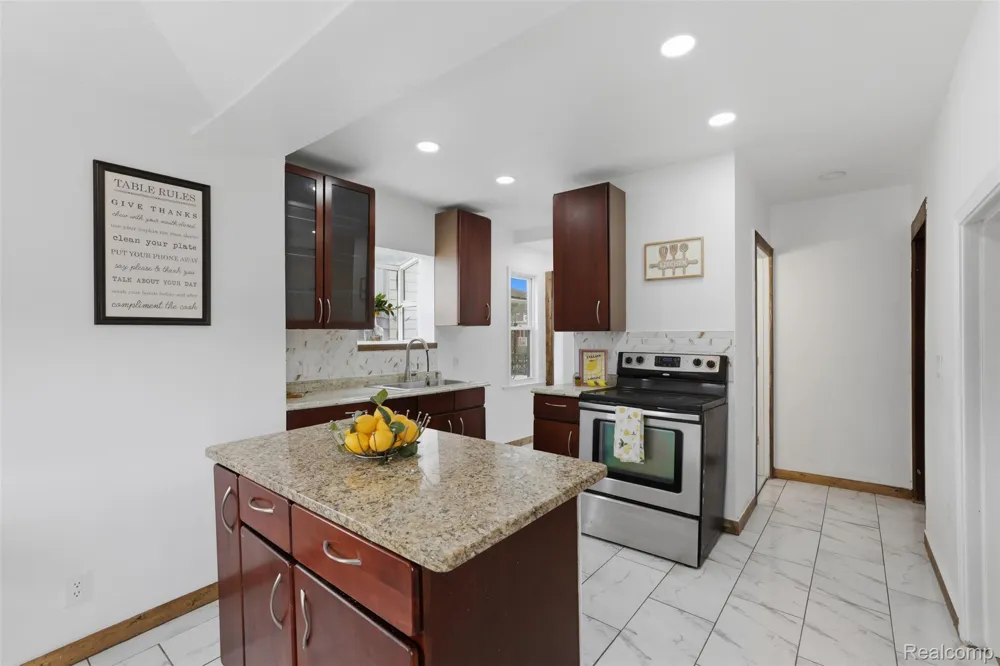 839 Webb Street Detroit City, MI 48202