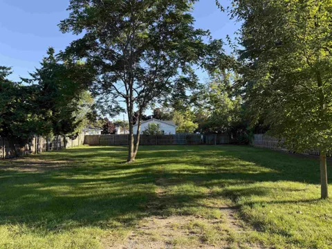 406 W Lincoln Avenue