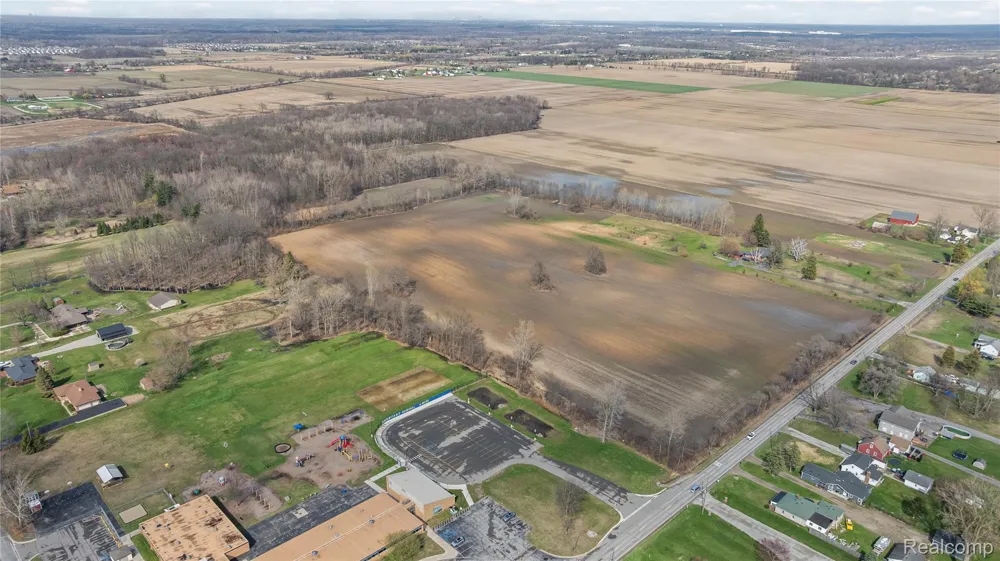 5 Carleton Rockwood Ash Township, MI 48117