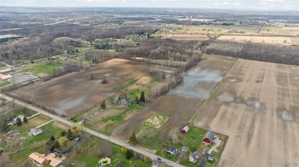 5 Carleton Rockwood Ash Township, MI 48117