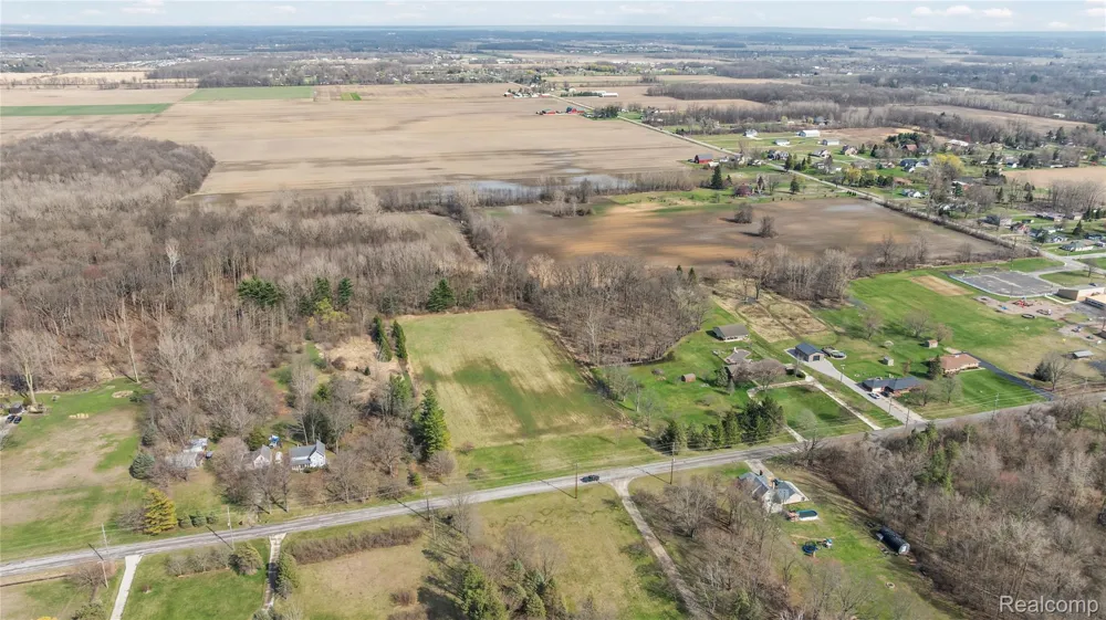 5 Carleton Rockwood Ash Township, MI 48117