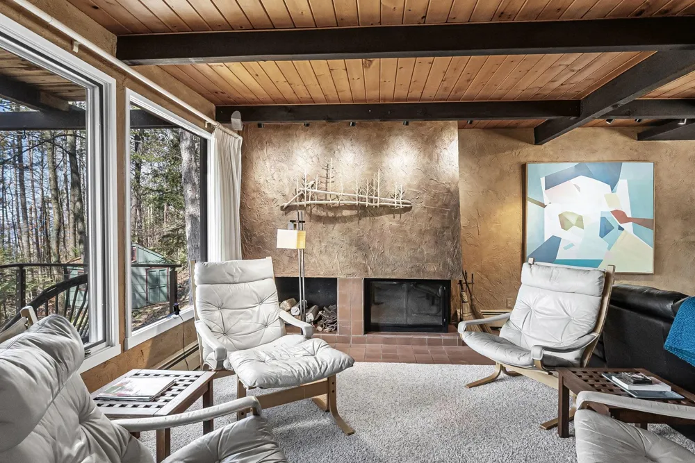 6644 Peninsula Drive Peninsula Township, MI 49686