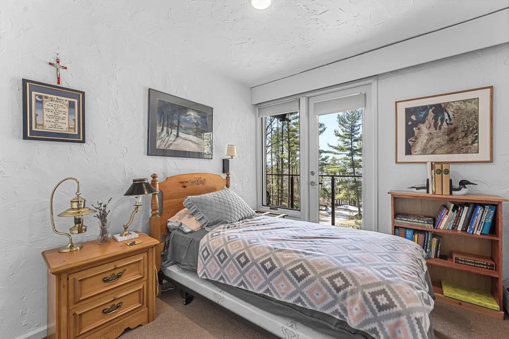 6644 Peninsula Drive Peninsula Township, MI 49686