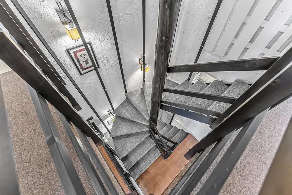6644 Peninsula Drive Peninsula Township, MI 49686