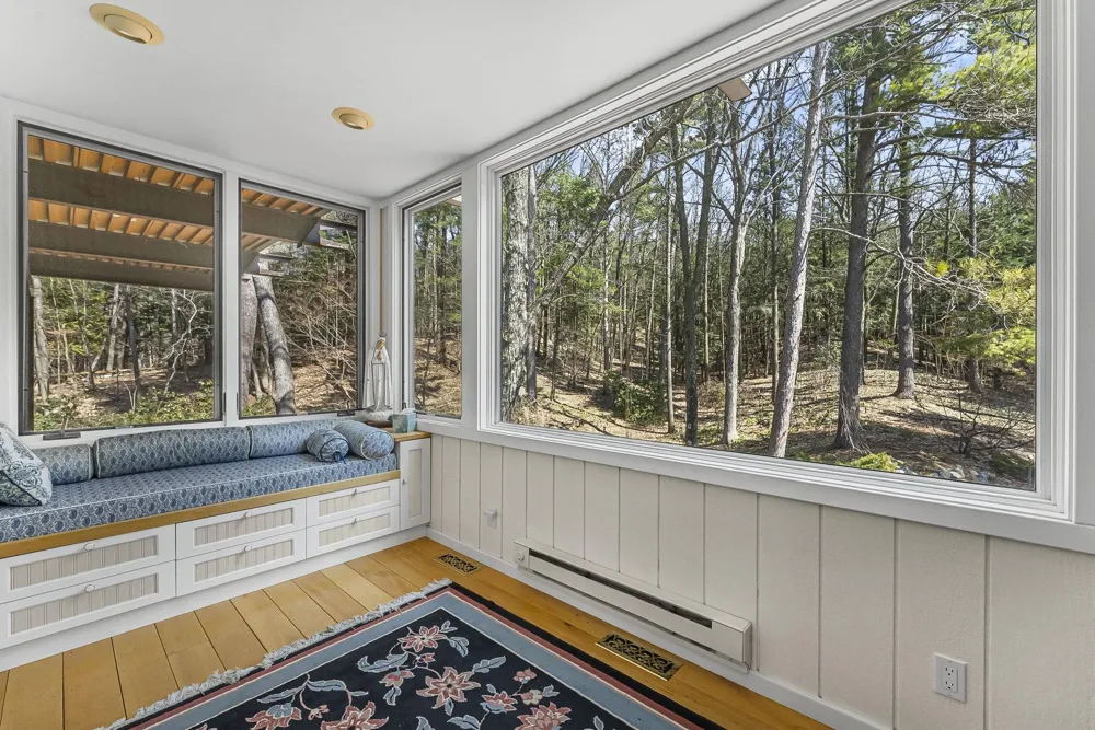 6644 Peninsula Drive Peninsula Township, MI 49686