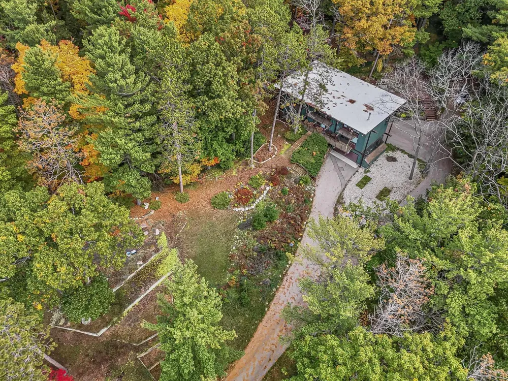 6644 Peninsula Drive Peninsula Township, MI 49686