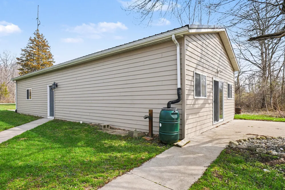 45284 Co Rd 703 Covert Township, MI 49038