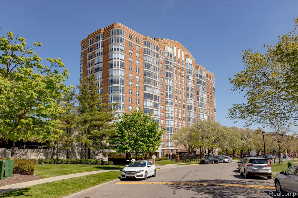 250 E Harbortown Drive #508 Detroit City, MI 48207