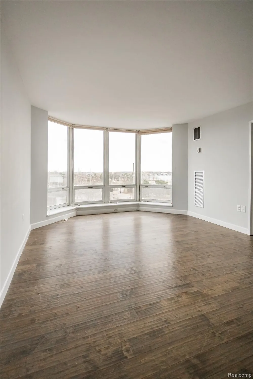 250 E Harbortown Drive #508 Detroit City, MI 48207