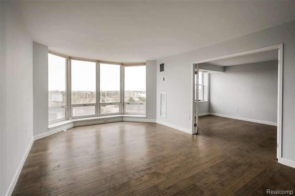 250 E Harbortown Drive #508 Detroit City, MI 48207
