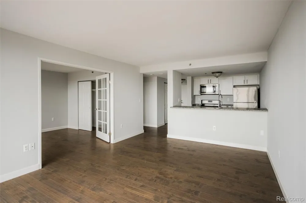250 E Harbortown Drive #508 Detroit City, MI 48207