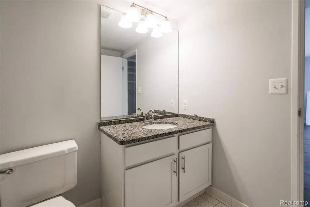 250 E Harbortown Drive #508 Detroit City, MI 48207
