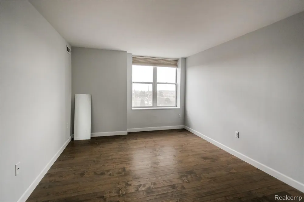 250 E Harbortown Drive #508 Detroit City, MI 48207