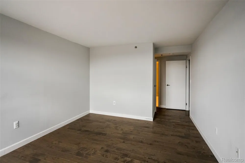250 E Harbortown Drive #508 Detroit City, MI 48207