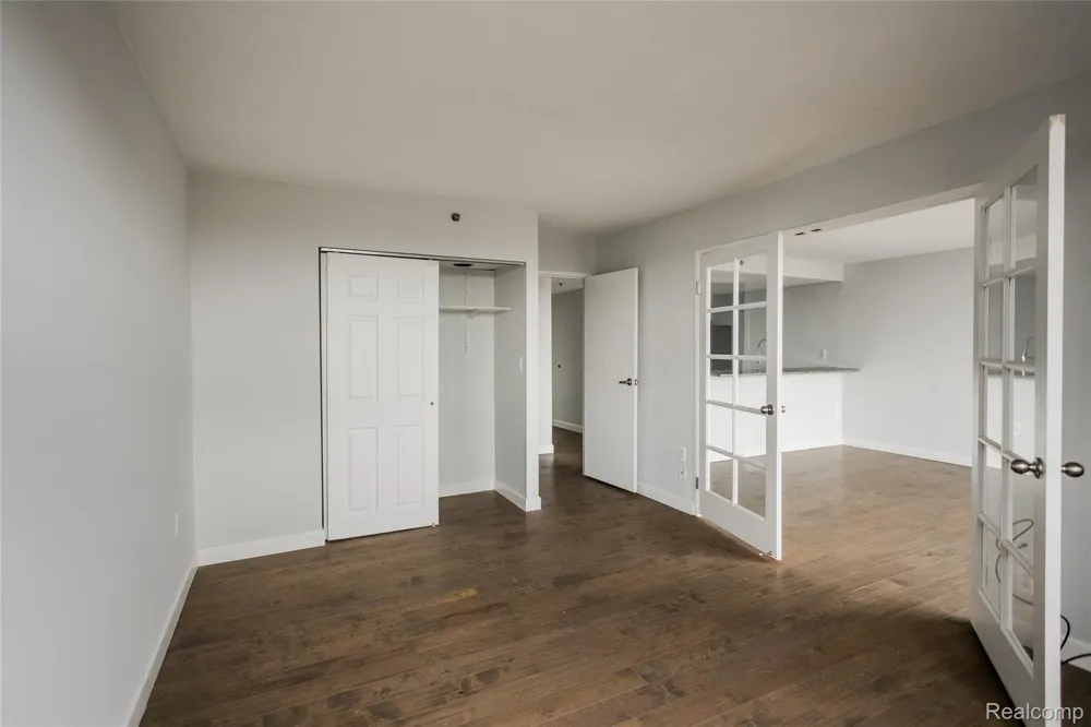 250 E Harbortown Drive #508 Detroit City, MI 48207
