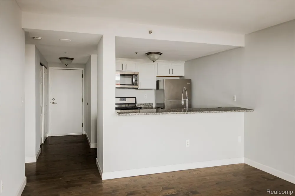 250 E Harbortown Drive #508 Detroit City, MI 48207