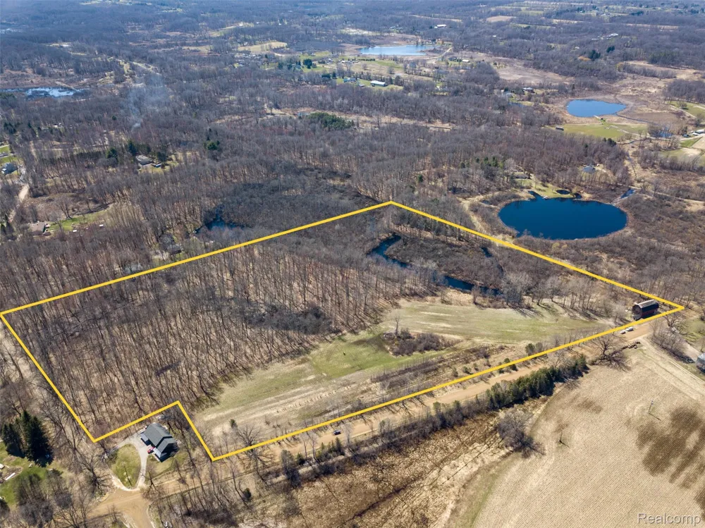 825 W Rose Center Road Holly Township, MI 48442