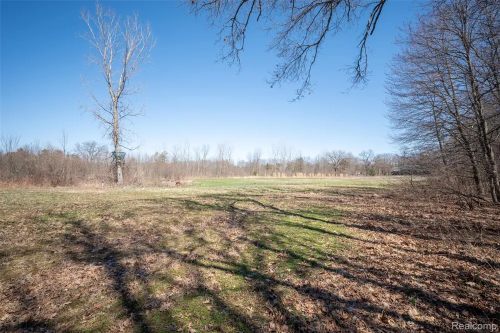 825 W Rose Center Road Holly Township, MI 48442