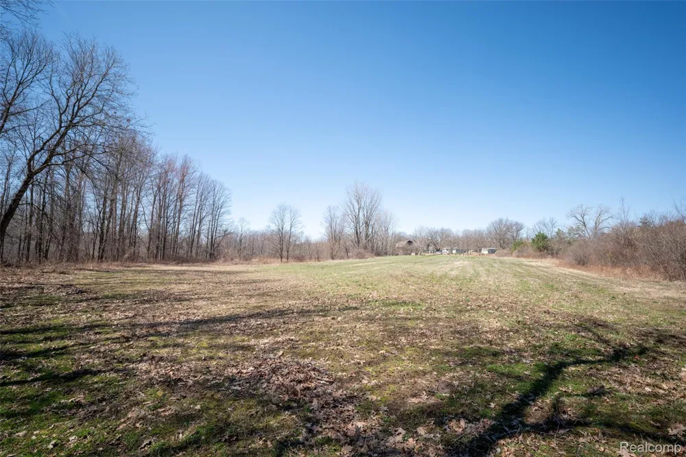 825 W Rose Center Road Holly Township, MI 48442