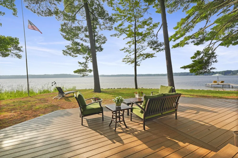 620 Lakewood Road Long Lake Township, MI 49685