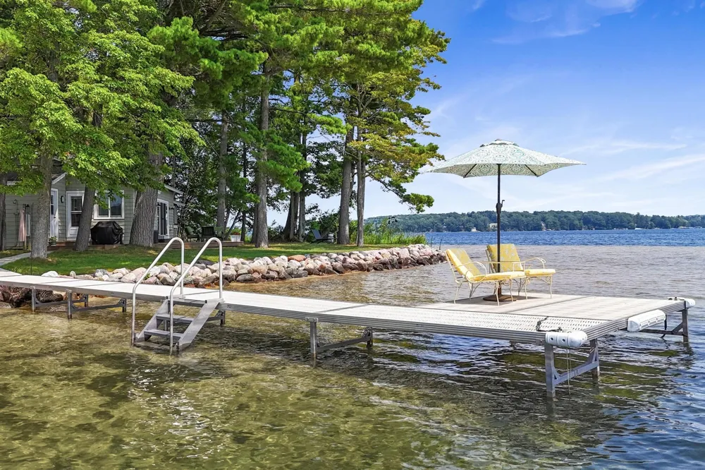 620 Lakewood Road Long Lake Township, MI 49685