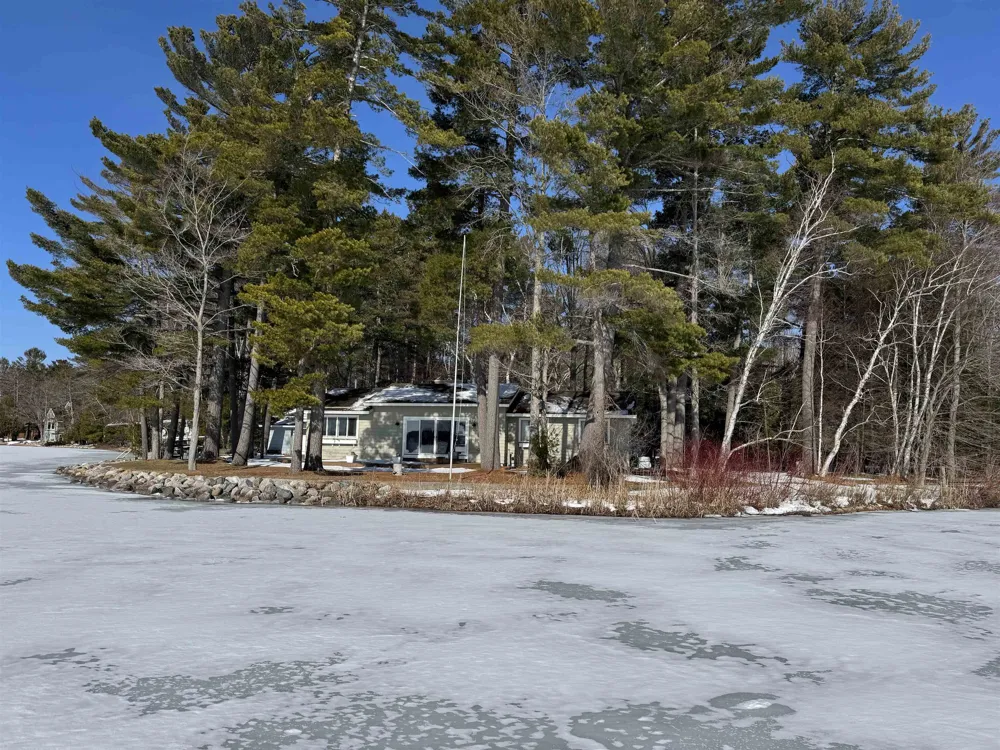 620 Lakewood Road Long Lake Township, MI 49685