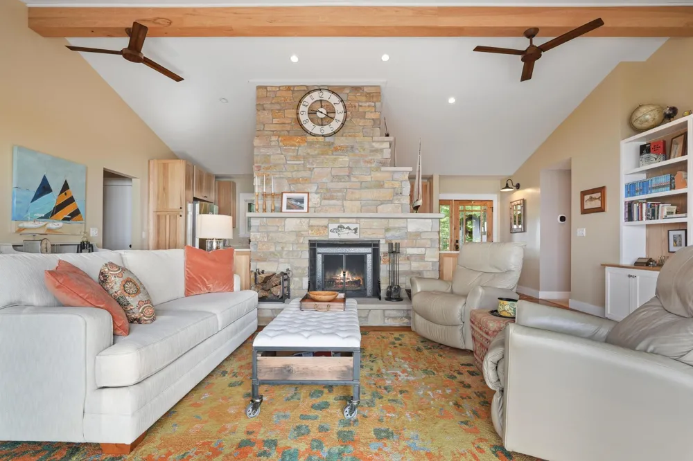 620 Lakewood Road Long Lake Township, MI 49685