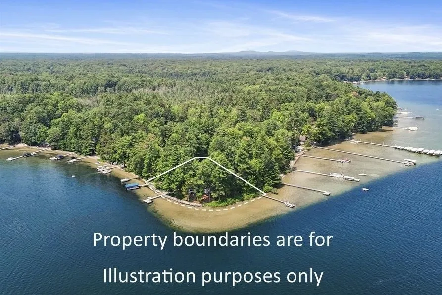 620 Lakewood Road Long Lake Township, MI 49685
