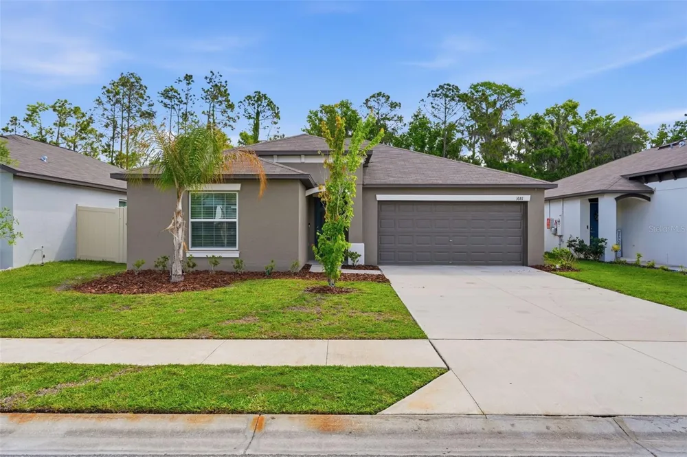 1681 RED LOOP Lakeland, FL 33801