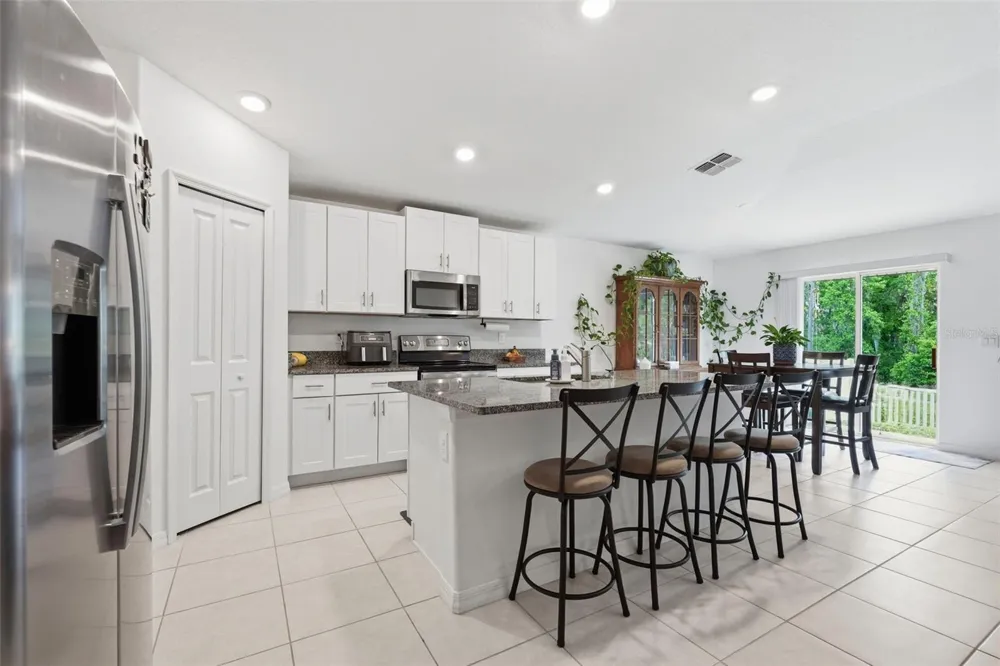 1681 RED LOOP Lakeland, FL 33801